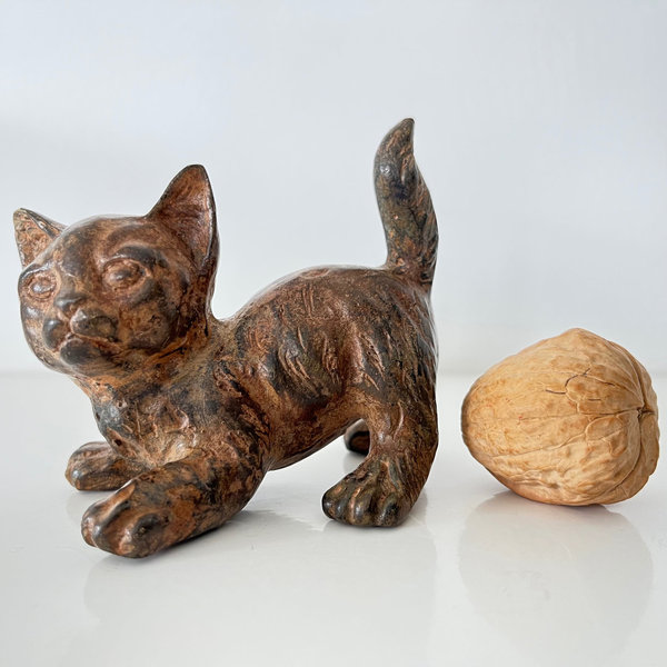 Pierre Chenet: Petit chat en bronze (Kitten in brons)