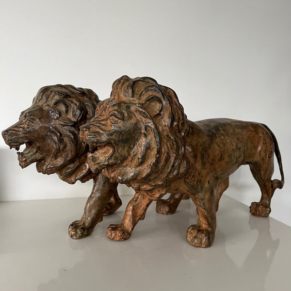 Pierre Chenet: Lions en marche en bronze, paire (Lopende leeuwen in brons, paar)